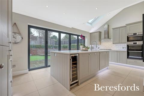 3 bedroom detached house for sale, Cricketers Row, Herongate, CM13