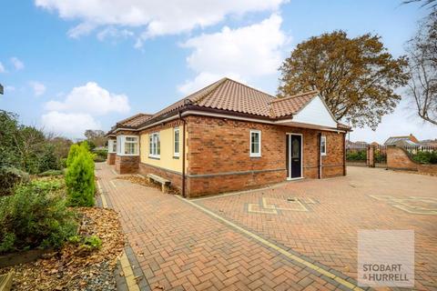 3 bedroom bungalow for sale, Summer Drive, Norwich NR12
