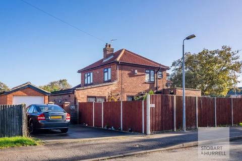 3 bedroom detached house for sale, Salhouse Road, Norwich NR7