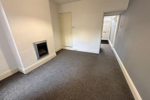 2 bedroom terraced house to rent, Lothair Road, Aylestone, LE2