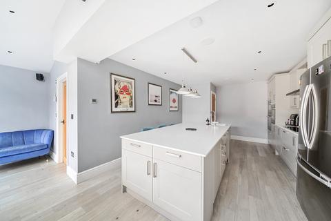 41 Benner Lane, West End, Woking, GU24 9JR