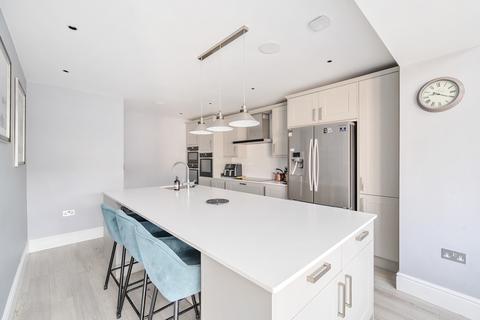 41 Benner Lane, West End, Woking, GU24 9JR