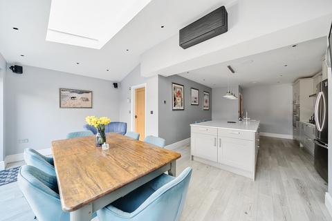 41 Benner Lane, West End, Woking, GU24 9JR