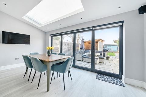 41 Benner Lane, West End, Woking, GU24 9JR