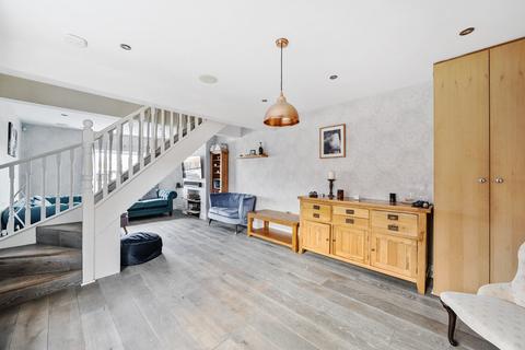41 Benner Lane, West End, Woking, GU24 9JR