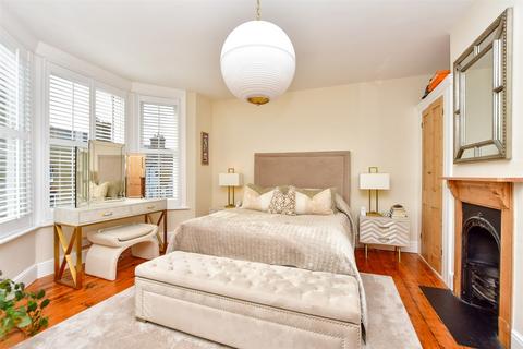 3 Briton Road, Faversham, ME13 8QH