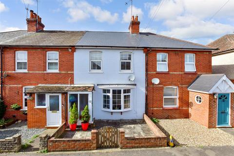 19 Kingslea, Leatherhead, KT22 7SN