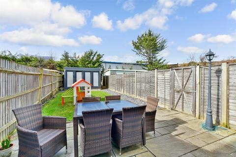 19 Kingslea, Leatherhead, KT22 7SN