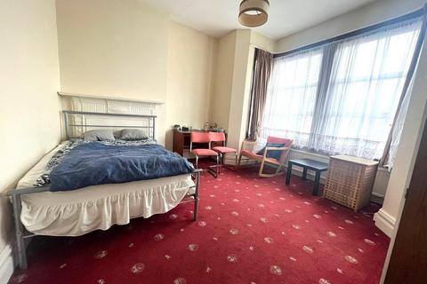 House share to rent - Old Oak Road, London, W3 7HQ