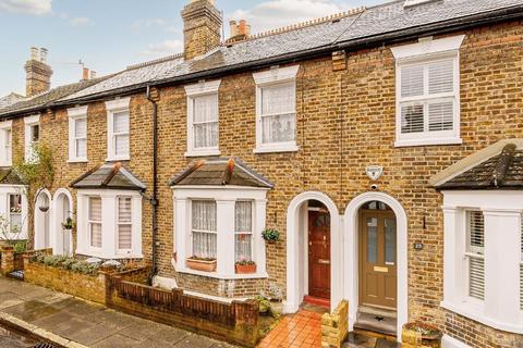 24 Clairville Gardens, London, W7 3HZ