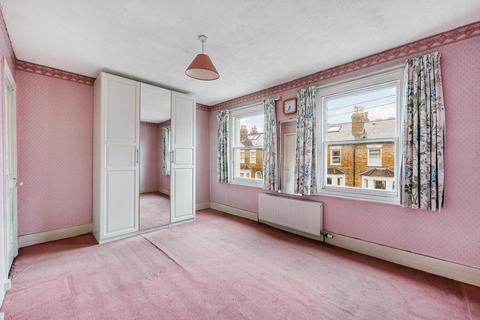 24 Clairville Gardens, London, W7 3HZ