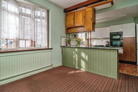 3 bedroom detached house for sale, Lonsdale Road, Southend-on-sea, SS2