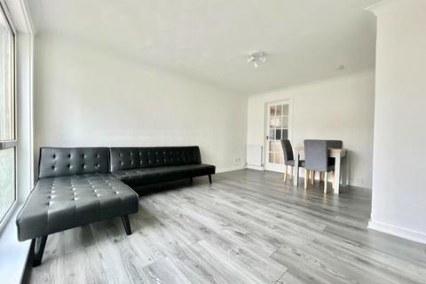 2 bedroom flat to rent, Laurel Square, Banknock, Falkirk, FK4