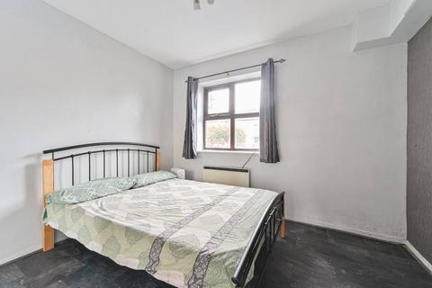 Flat 7, Avon Court Middlesex Road, Mitcham, CR4 1QU