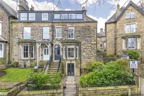 21 Albany Walk, Ilkley, LS29 9LZ