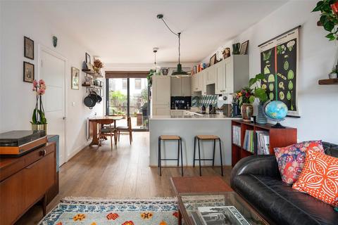 19, Elizabeth Court Tryon Crescent, London, E9 7RY
