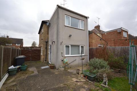 2 bedroom semi-detached house for sale - Eighth Avenue, Luton, Bedfordshire, LU3