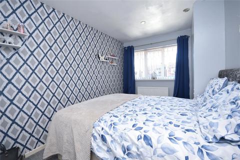 35 Blackgates Crescent, Tingley, Wakefield, WF3 1TQ