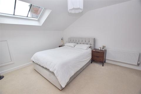 3 bedroom terraced house for sale, Stonebridge Vale, Leeds, West Yorkshire