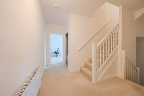 3 bedroom terraced house for sale, Stonebridge Vale, Leeds, West Yorkshire