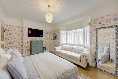 3 bedroom apartment for sale, Evelyn House, 8-10 Hornton Street, London, W8