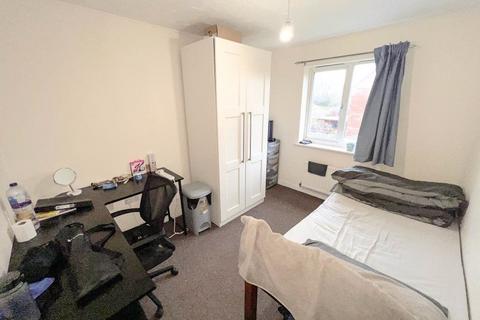 1 bedroom in a flat share to rent - Croyland Road, Elstow, Bedford