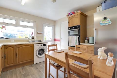 7 Bay View Road, Northam, Bideford, EX39 1AY