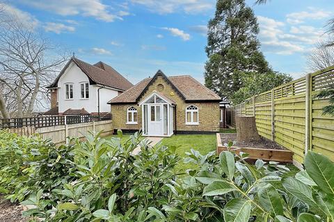 2 bedroom bungalow for sale, Broomhill Road, Orpington BR6