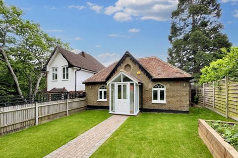 2 bedroom bungalow for sale, Broomhill Road, Orpington BR6