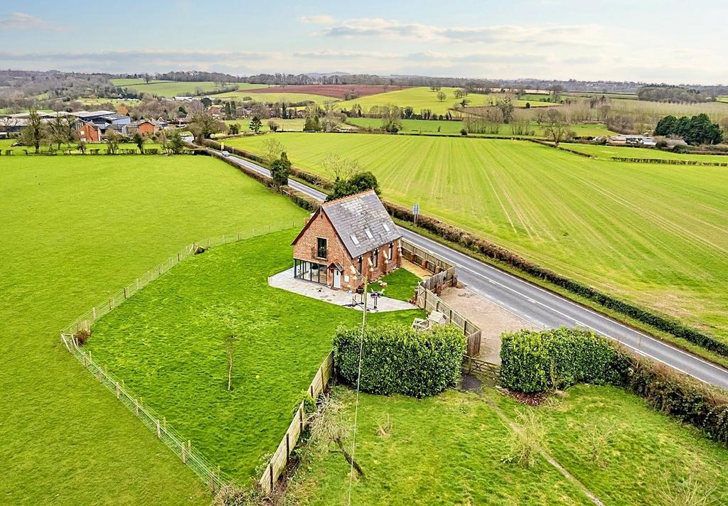 Steensbridge, Leominster, HR6 3 bed character property for sale £575,000