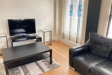 2 bedroom apartment to rent - Dunraven House, Westgate Street, Cardiff