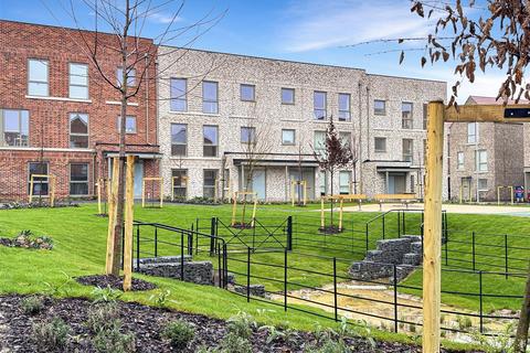 4 bedroom townhouse for sale, Titch Street, Cambridge CB5