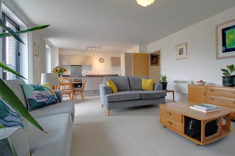 2 bedroom apartment for sale, Friars Orchard, Gloucester