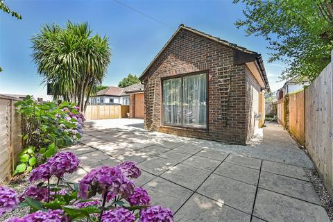 2 bedroom detached bungalow for sale, Summerfield Road, West Wittering, Chichester