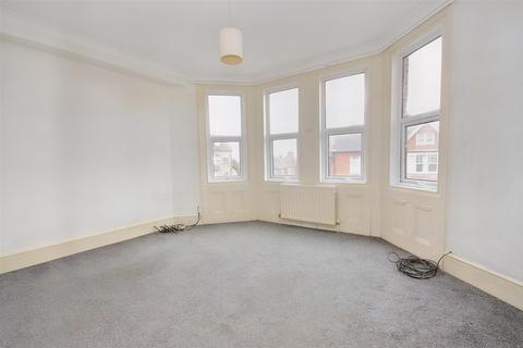 2 bedroom flat for sale, Enys Road, Eastbourne