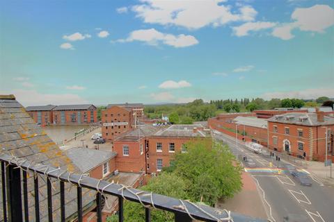 1 bedroom apartment for sale, Pridays Mill, Commercial Road, Gloucester