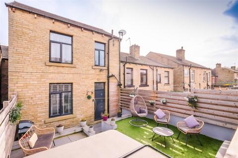 2 bedroom terraced house for sale, Thornhill Road (Back Close Lea), Rastrick, Brighouse