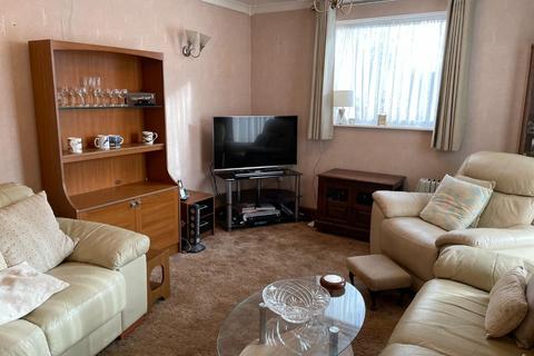 3 bedroom semi-detached house for sale, Derby Way, Stevenage