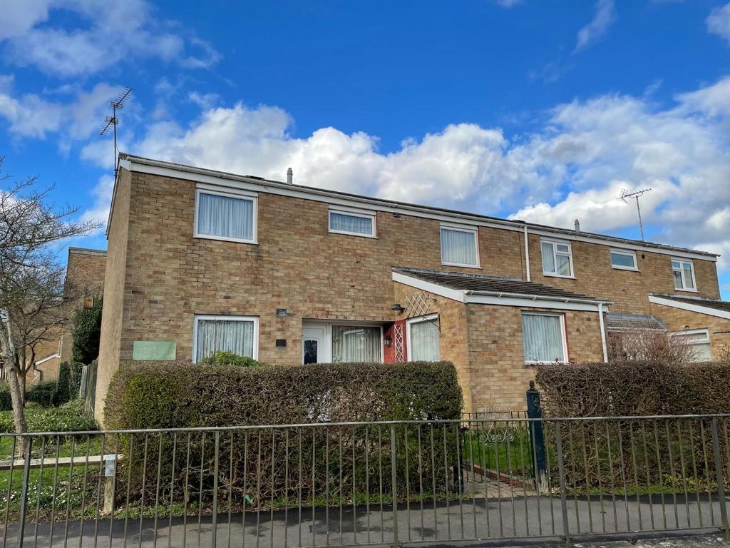 Derby Way, Stevenage 3 bed semidetached house for sale £325,000