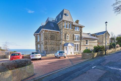 2 bedroom flat for sale, - SEA VIEWS - Luccombe Road, Shanklin