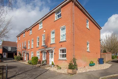3 bedroom townhouse for sale, Chapelwent Road, Haverhill CB9