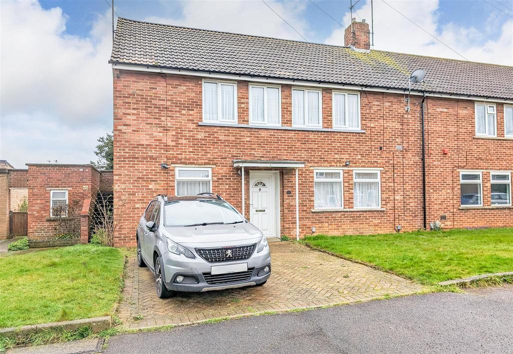 Freshfields, Newmarket CB8 2 bed for sale £230,000