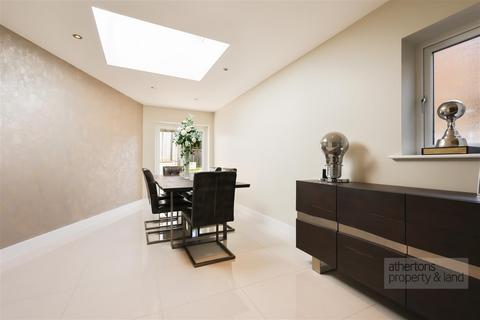 52a Knowsley Road, Wilpshire, Blackburn, BB1 9PN