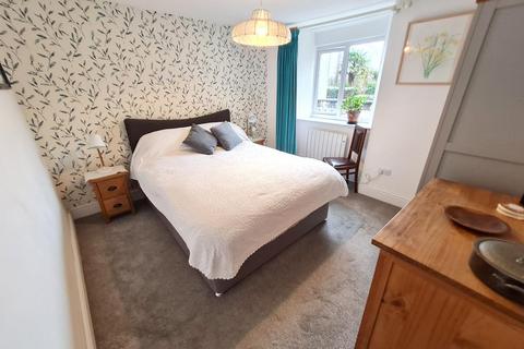 3 bedroom terraced house for sale, Wendron Street, Helston TR13