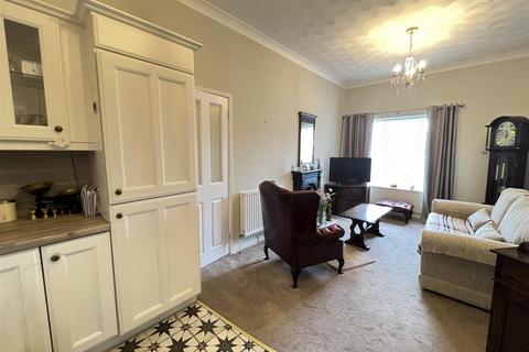1 bedroom flat for sale, Dean Street, Aberdare CF44