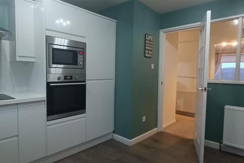 3 bedroom flat for sale - Ashiestiel Place, Cumbernauld, Glasgow