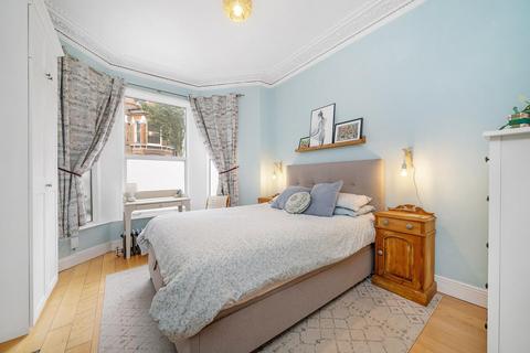 2 bedroom flat for sale, Hemberton Road, SW9