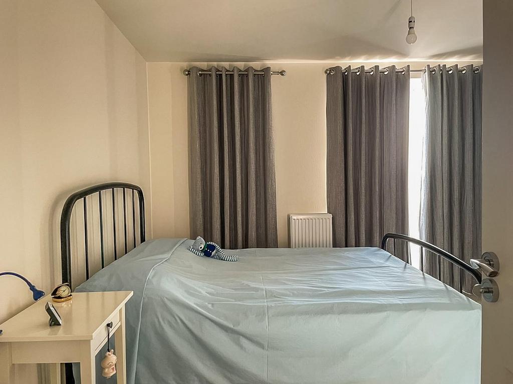 1st Floor Main Bed02.jpg