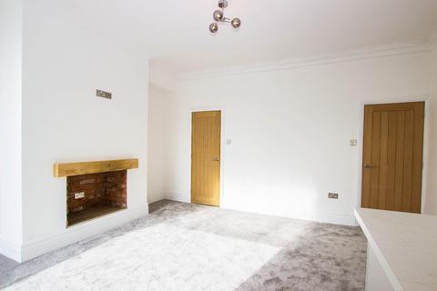 104 Avondale Road, Darwen, BB3 1NT