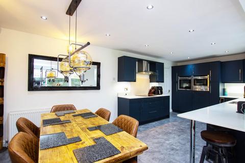 32 Sunnymere Drive, Darwen, BB3 1RH